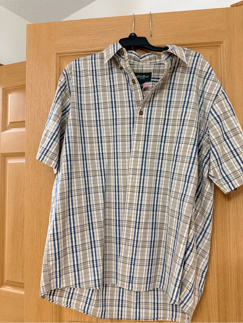 Eddie Bauer Men's Short-Sleeve Plaid Button-Down Shirt in Beige and Blue
